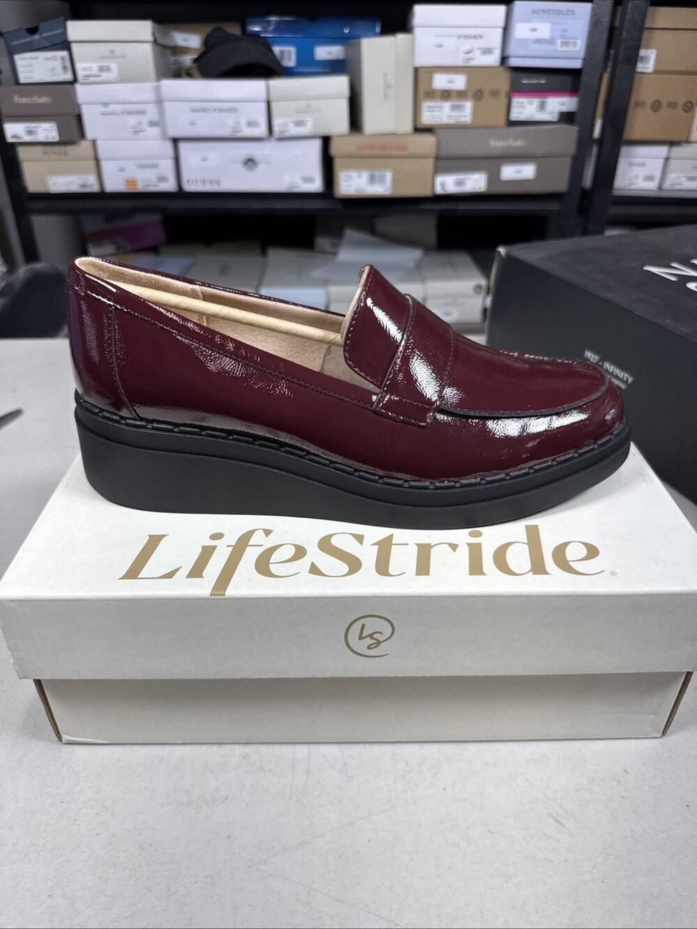 Women's 11 Wide LifeStride Dolce Loafer California Wine Red